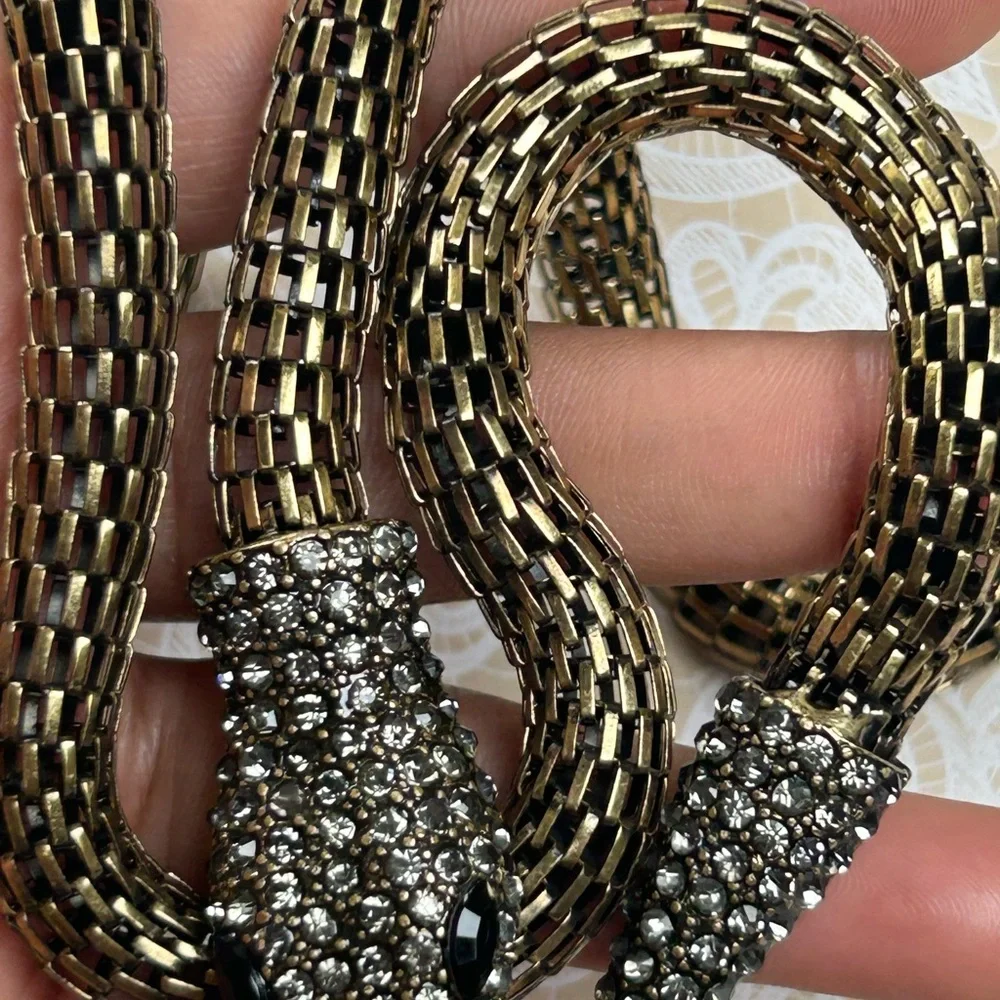 Sneck neckles hym bram ñame